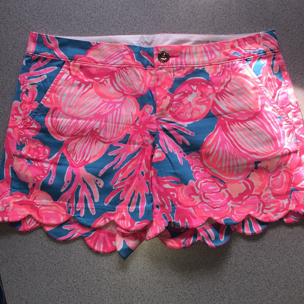 Shorts - Picture 3 of 8